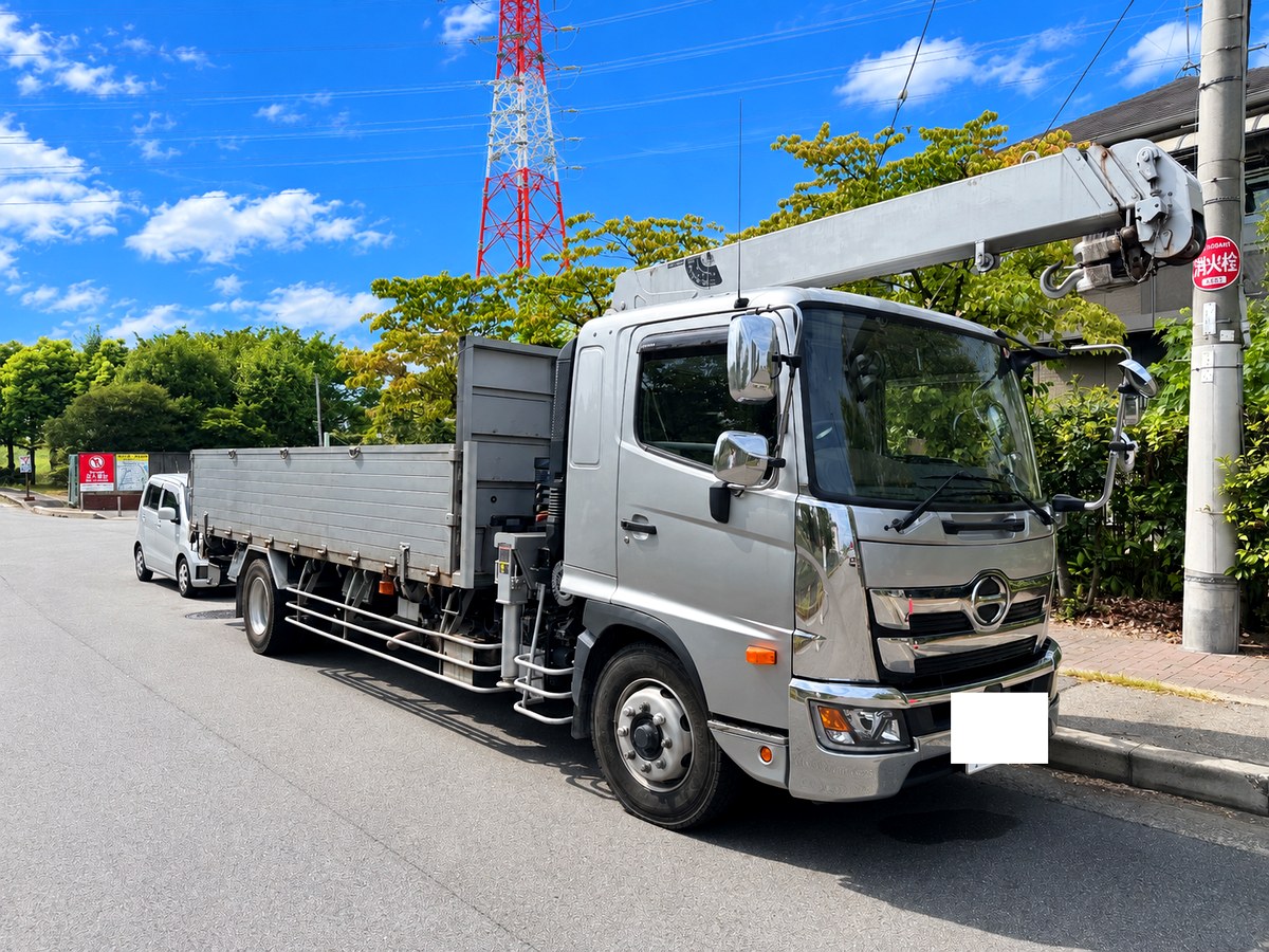 大軒商店の車両（クレーン車 側面）